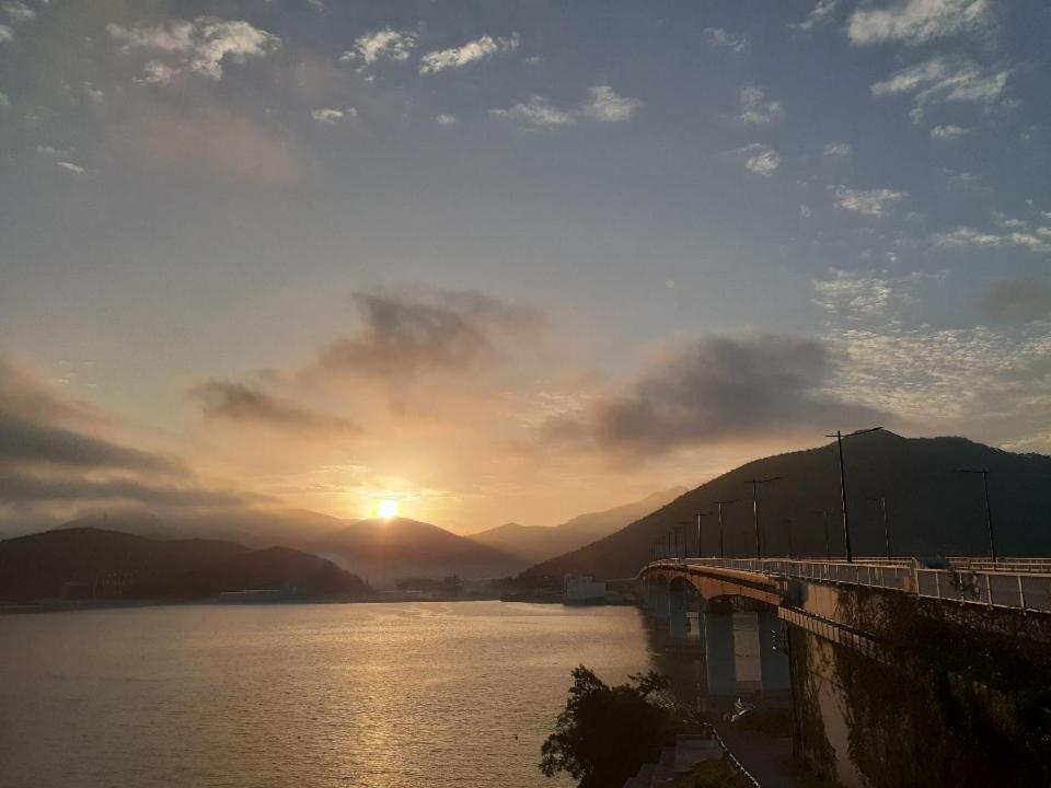 Tongyeong Bridge Hotel Zewnętrze zdjęcie