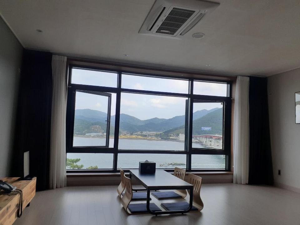 Tongyeong Bridge Hotel Zewnętrze zdjęcie