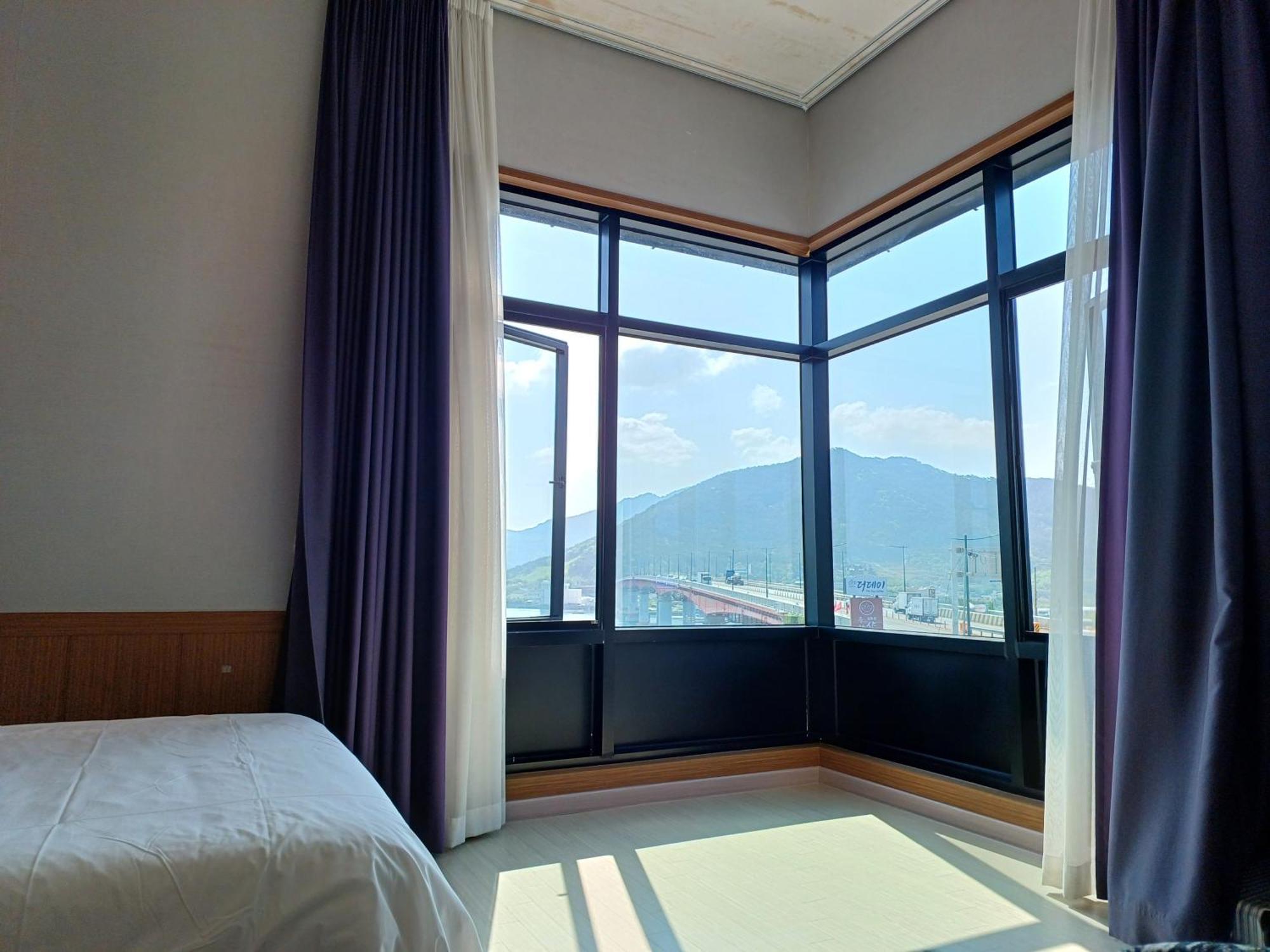 Tongyeong Bridge Hotel Zewnętrze zdjęcie